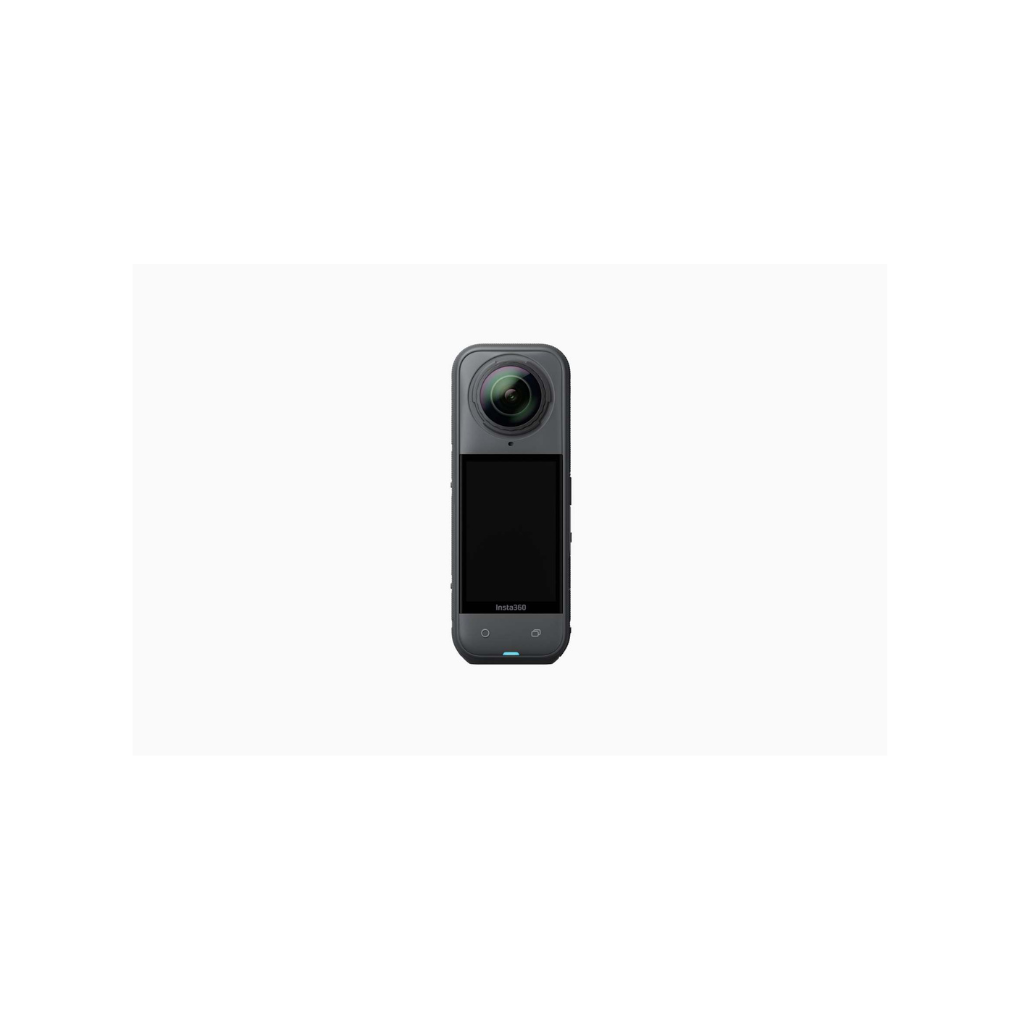 Insta360 X5 Essentials Bundle Action - Image 2